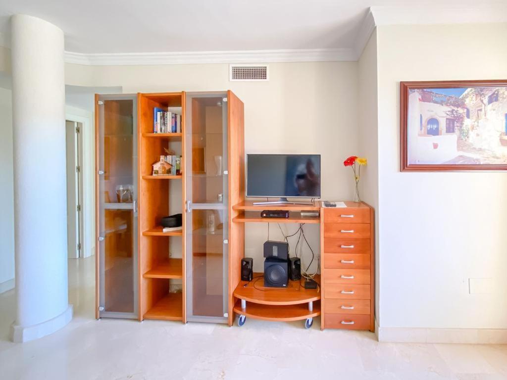 Apartamento En Los Patios De Santa Maria Golf 马尔韦利亚 外观 照片