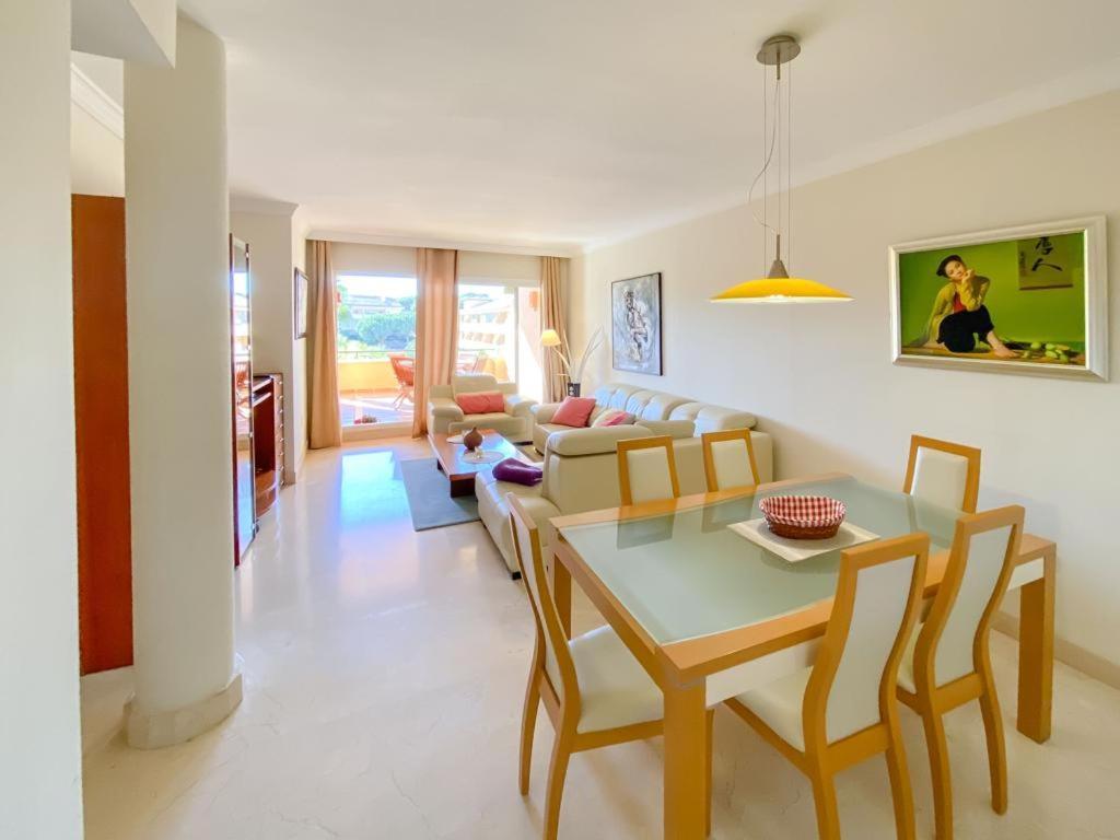 Apartamento En Los Patios De Santa Maria Golf 马尔韦利亚 外观 照片