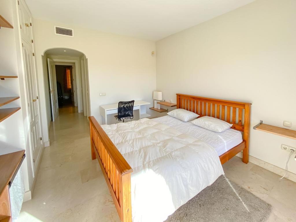 Apartamento En Los Patios De Santa Maria Golf 马尔韦利亚 外观 照片