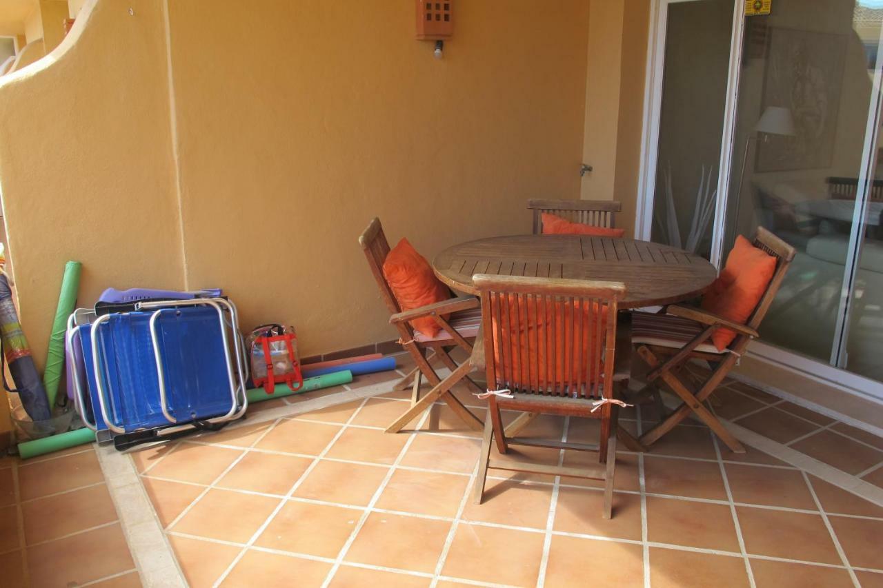 Apartamento En Los Patios De Santa Maria Golf 马尔韦利亚 外观 照片